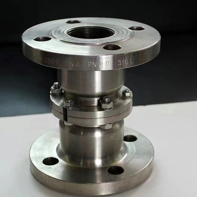 Break away coupling