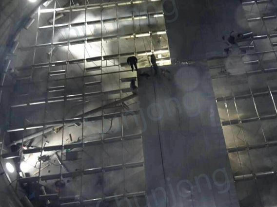 The stainless steel internal floating